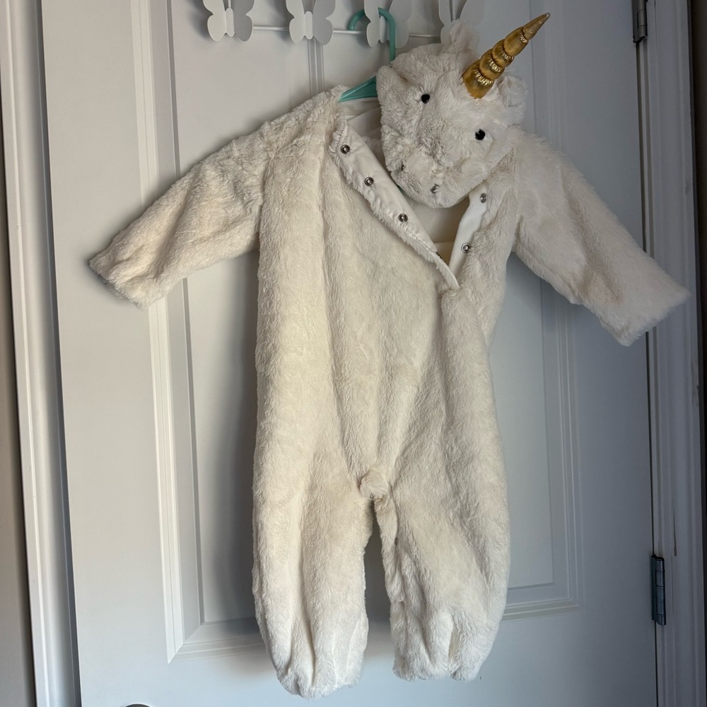 Pottery Barn Kids Cream Unicorn Hooded Plush Costume with Gold Horn